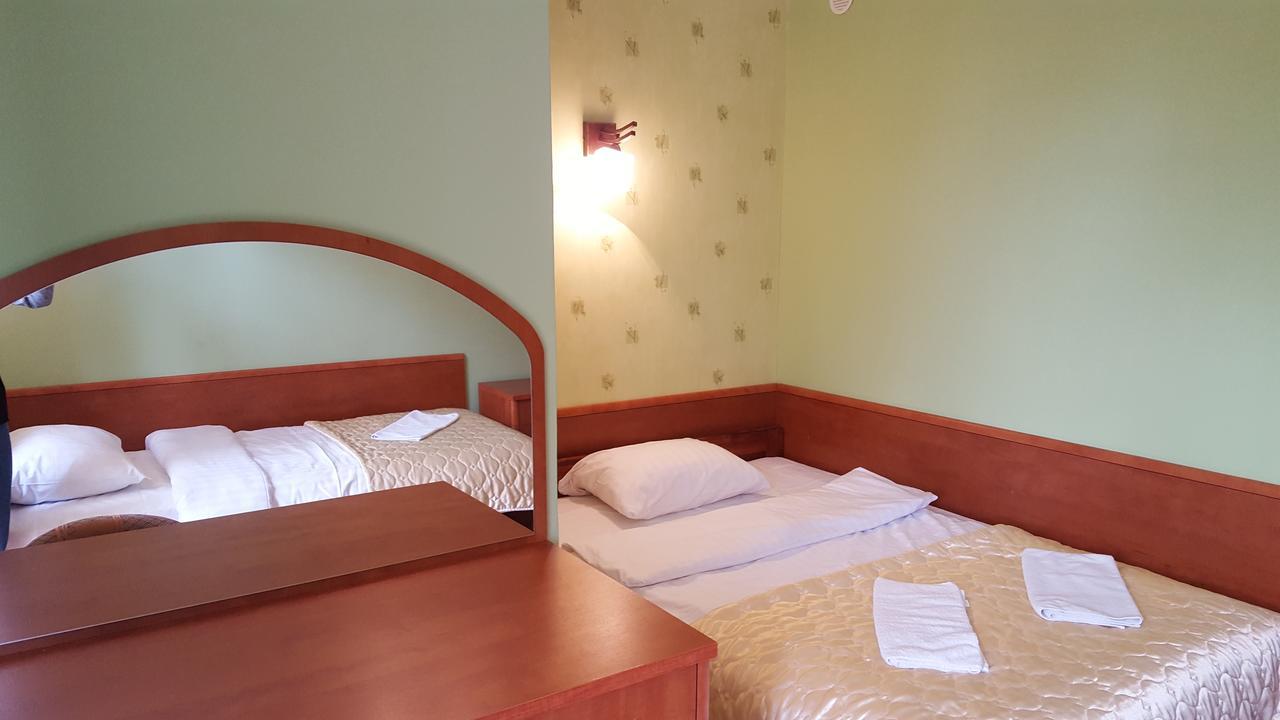 Gosciniec Kukle Bed & Breakfast Exterior photo